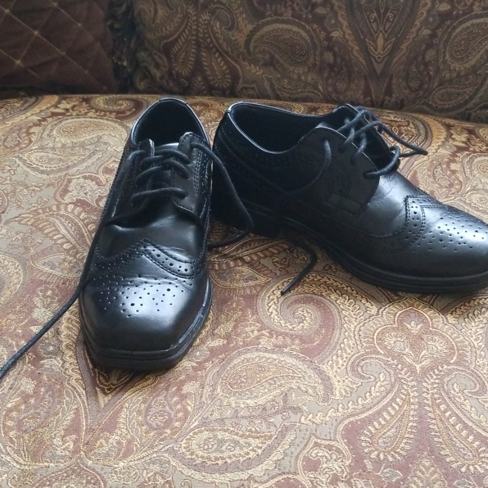 Nordstrom black dressy kid's shoes,sz 1